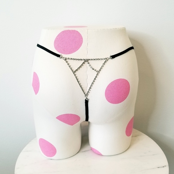 Victoria's Secret Vintage Very Sexy Rhinestone Crystal Element Thong Panty NWT - Picture 3 of 13